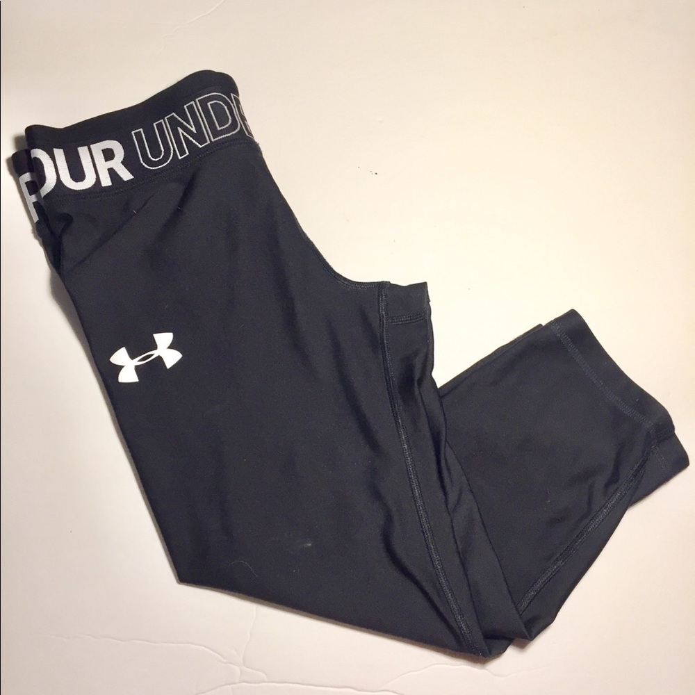 Girls Black Under Armour capris